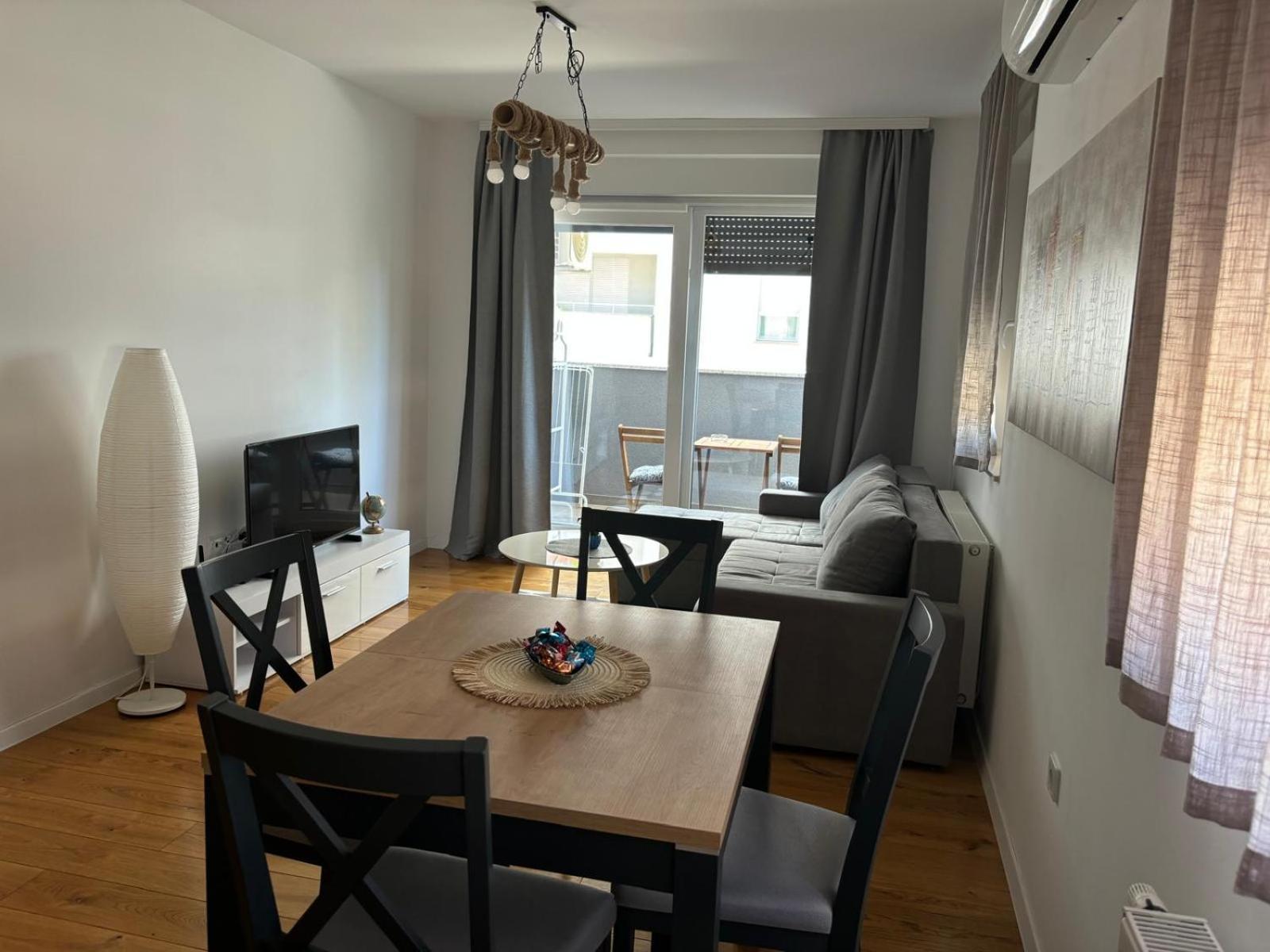 Novoureden Stan Apartment เวลิคาโกริตซา ภายนอก รูปภาพ