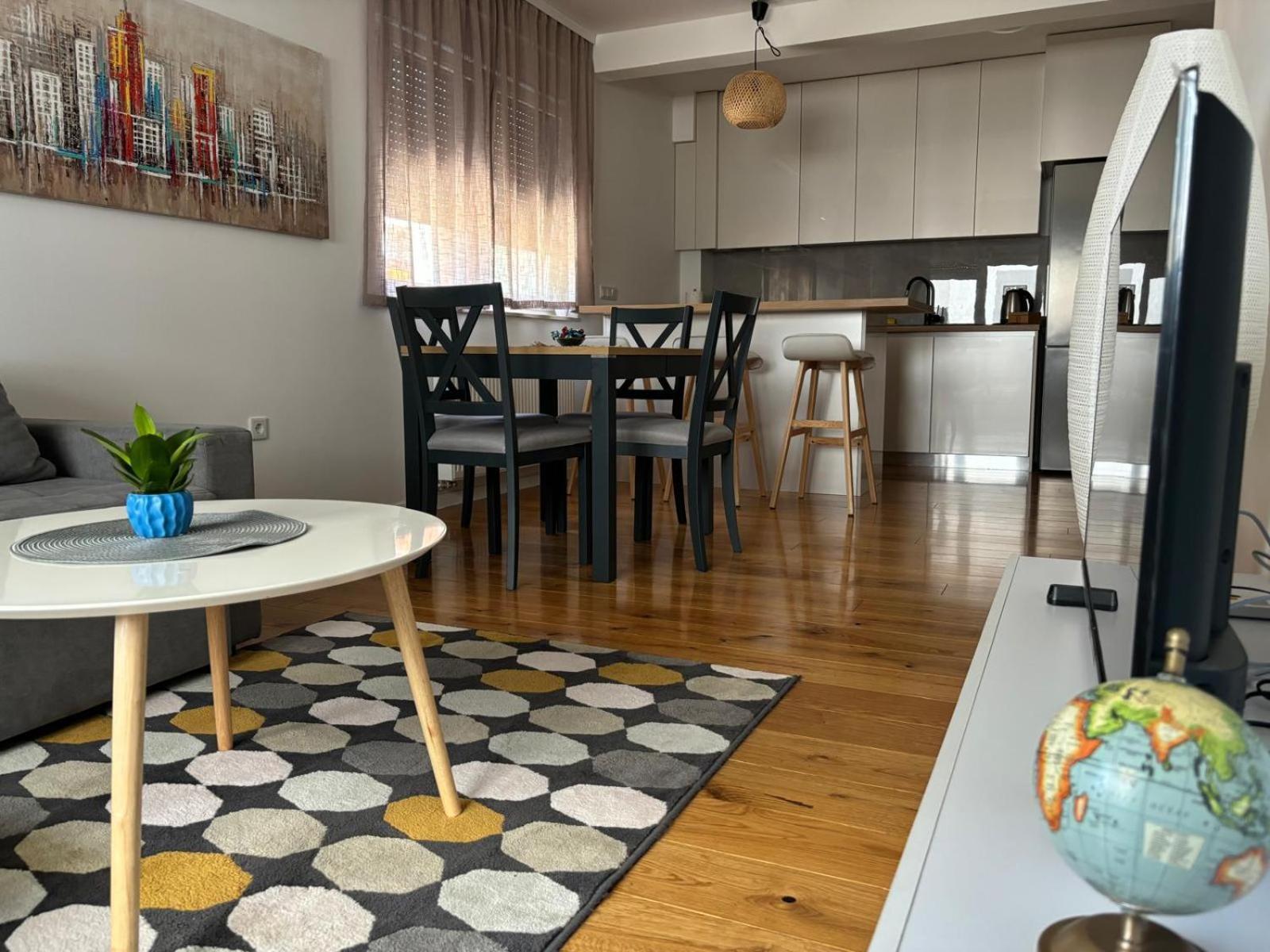 Novoureden Stan Apartment เวลิคาโกริตซา ภายนอก รูปภาพ