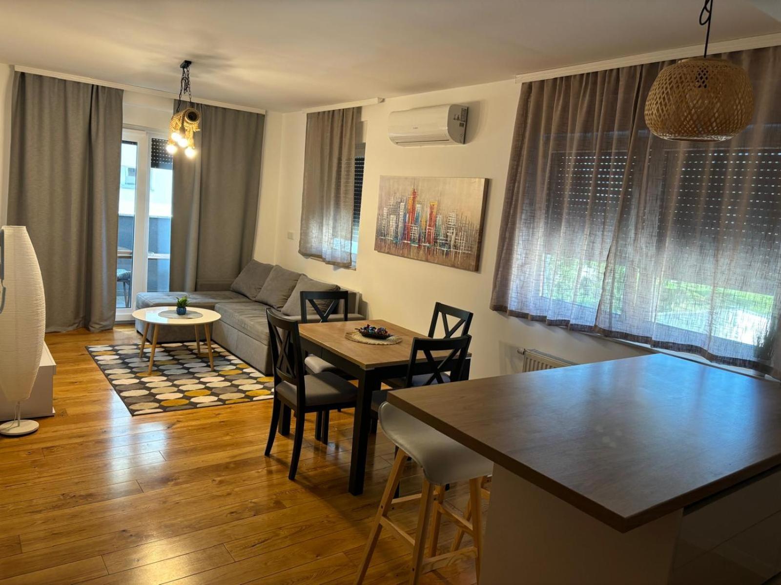 Novoureden Stan Apartment เวลิคาโกริตซา ภายนอก รูปภาพ